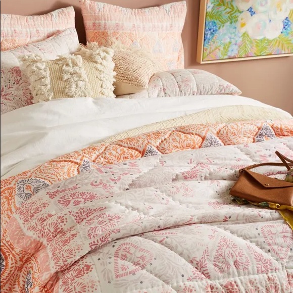 FOUND! Josee Quilt - Picture 5 of 7